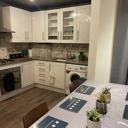 The Mount, 4 Bed In *