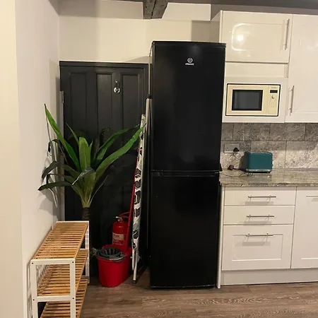 The Mount, 4 Bed In * Leeds (West Yorkshire)