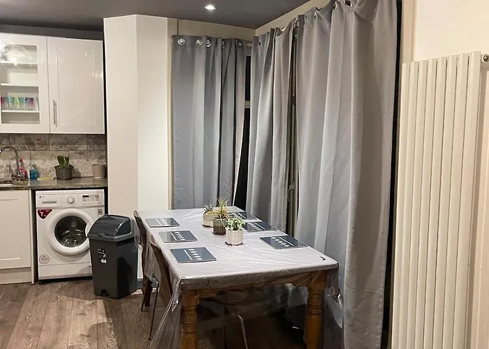 The Mount, 4 Bed In * לידס